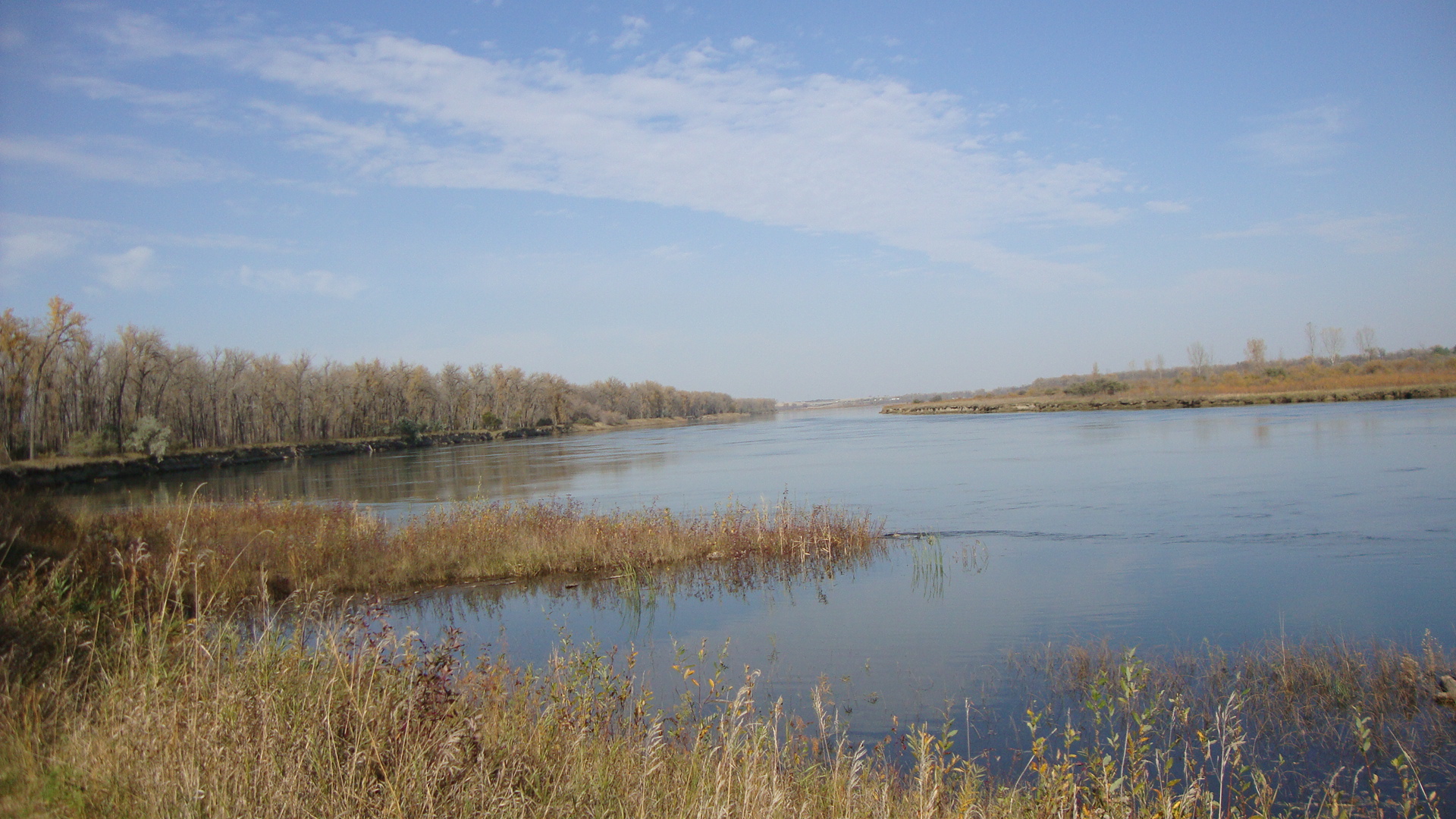 The riverfront landscape at Cross Ranch State Park, North Dakota.