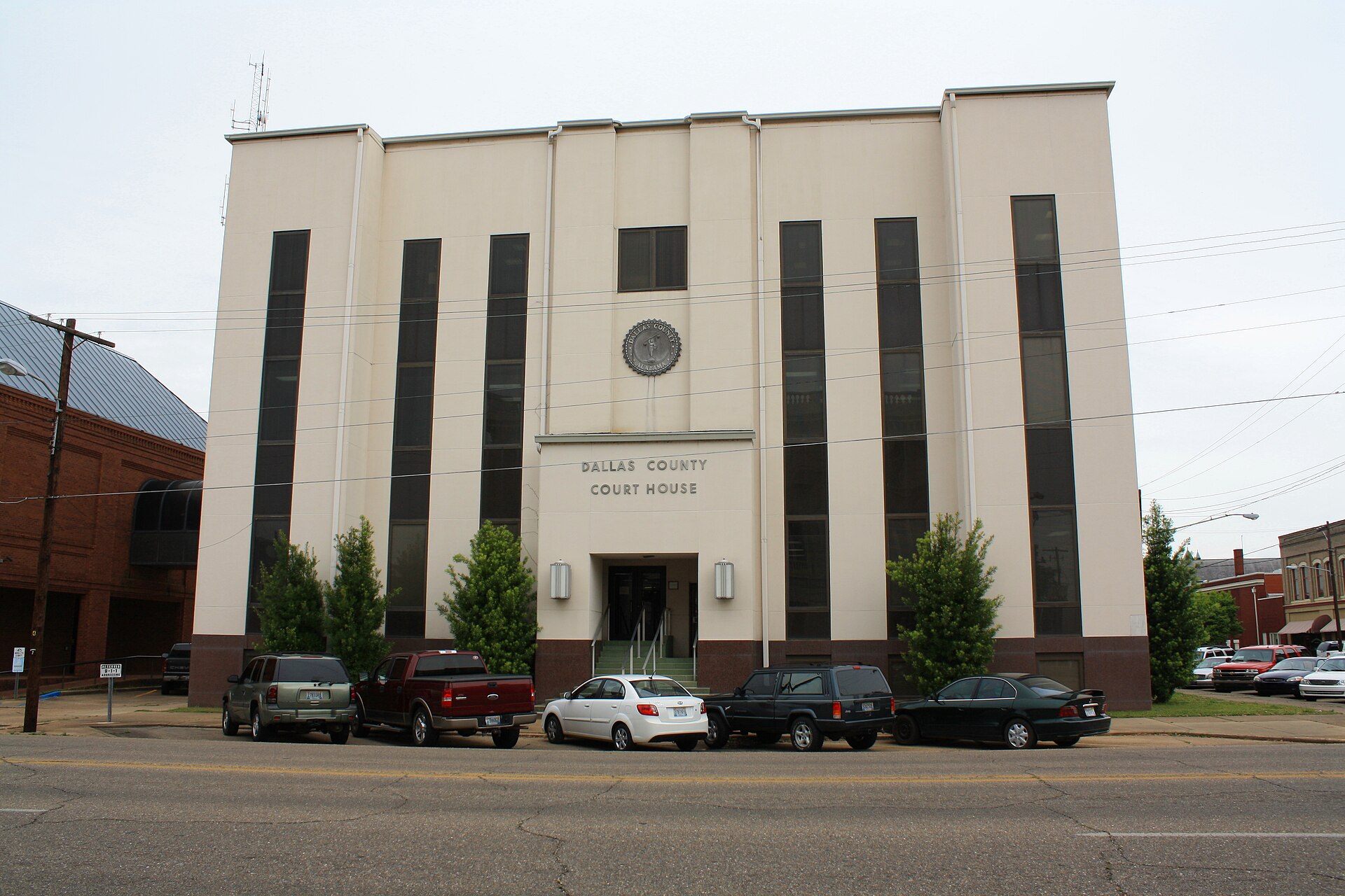 The Dallas County Courthouse in Selma, Alabama. Built in 1901, it was extensively modernized in 1960. It assumed its current appearance at that time.