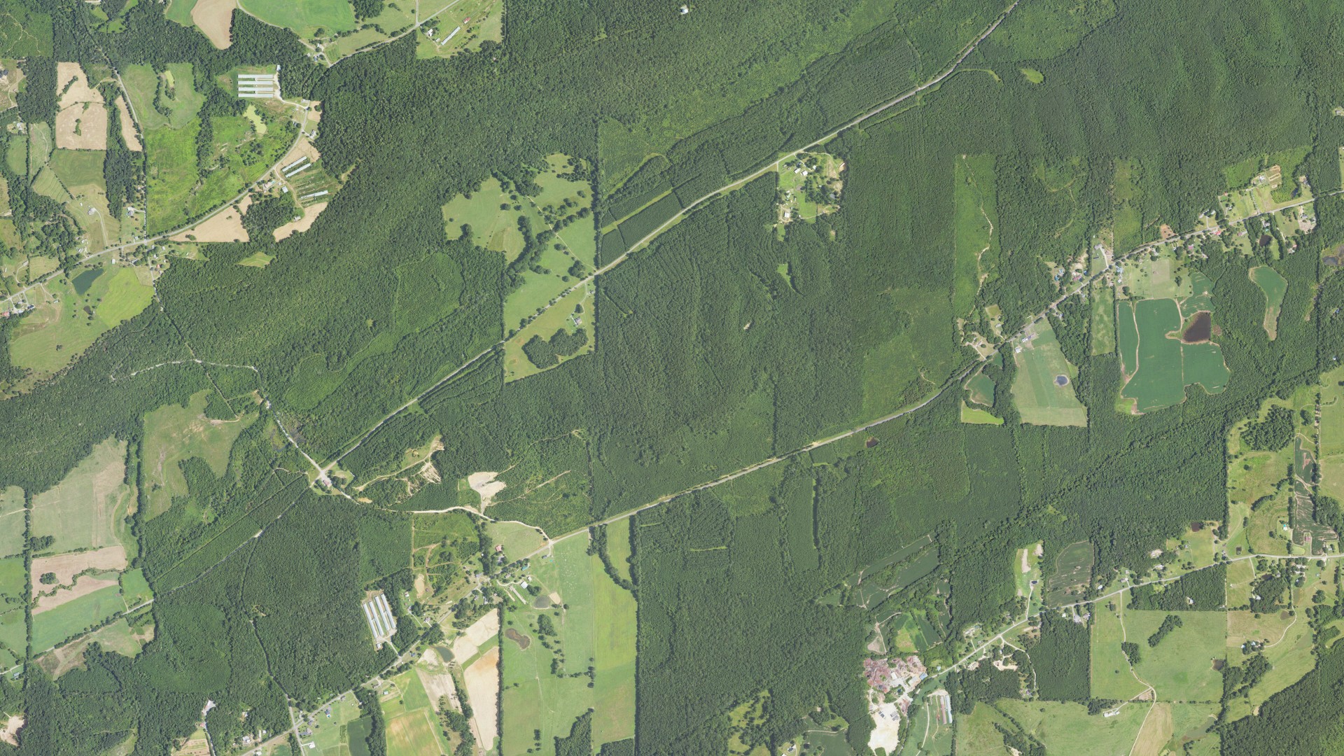 Natural-color aerial photograph of land around Bristow Cove, Alabama