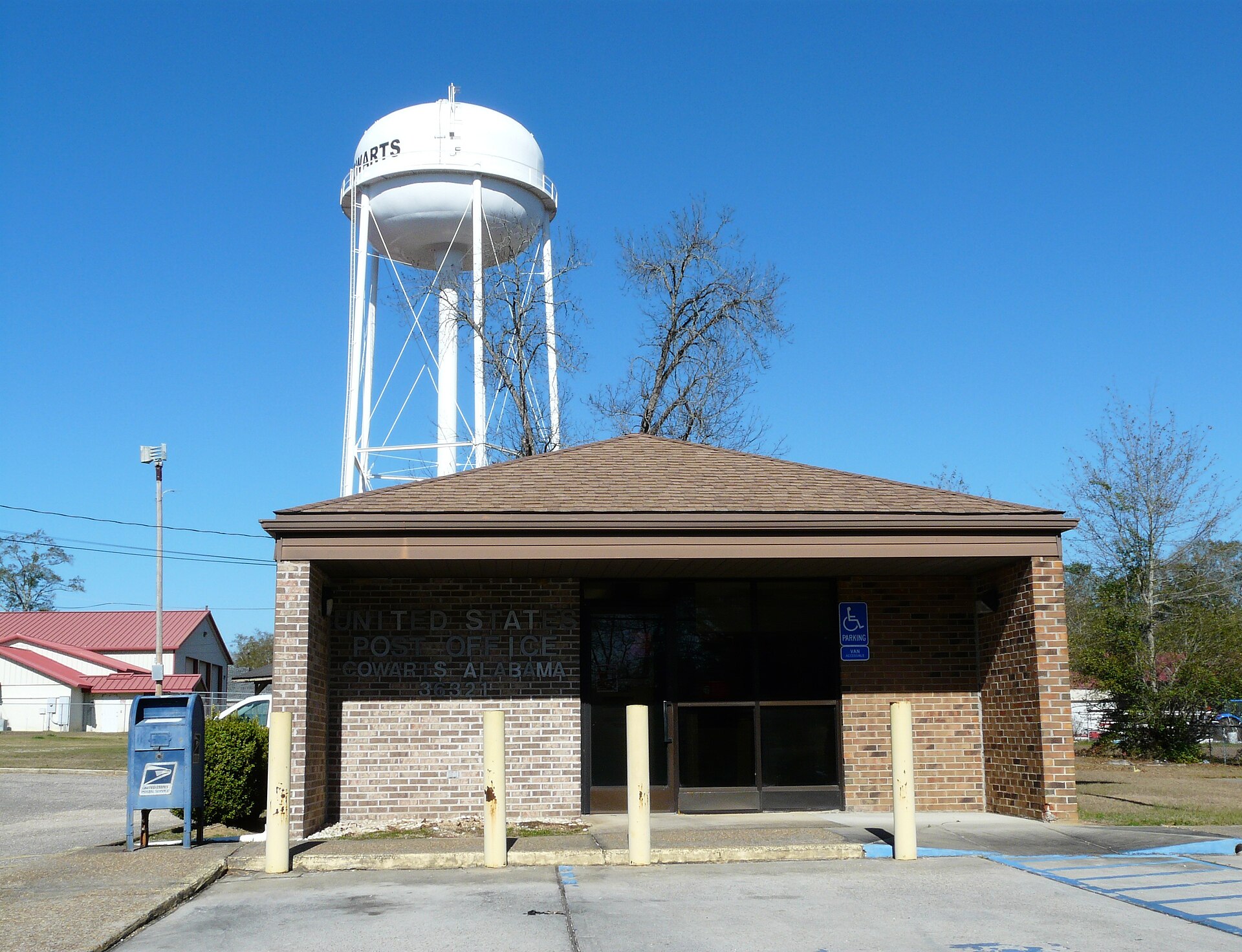 United States Post Office on Jordon Avenue in Cowarts, Alabama.