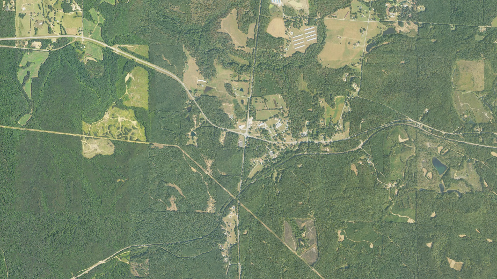 Natural-color aerial photograph of land around Eldridge, Alabama