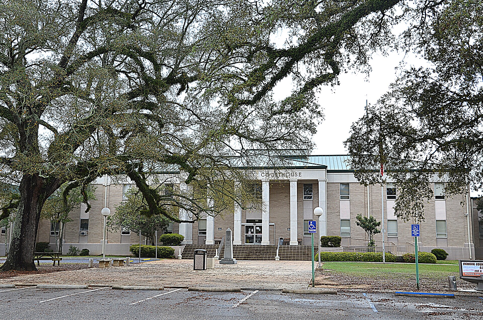 Alabama-Geneva County Courthouse