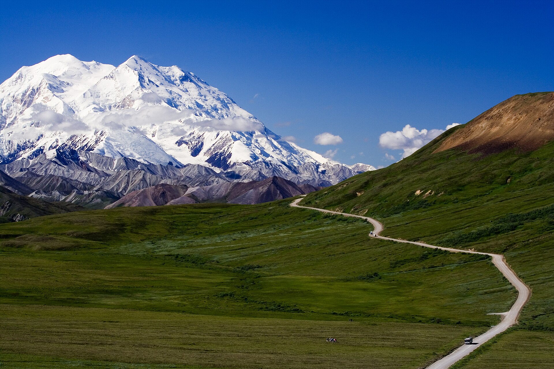 Down the valley towards Denali on this beautiful day, with the (one) park road wending its way. — Denali Park, Alaska