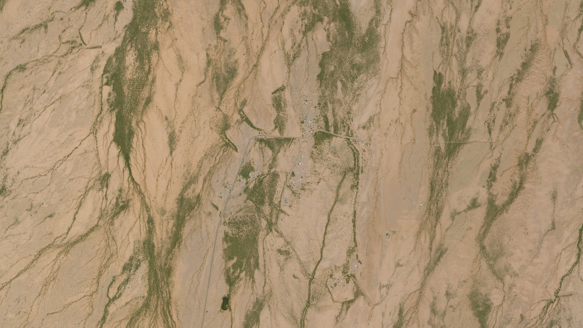 Natural-color aerial photograph of land around Ak Chin, Arizona