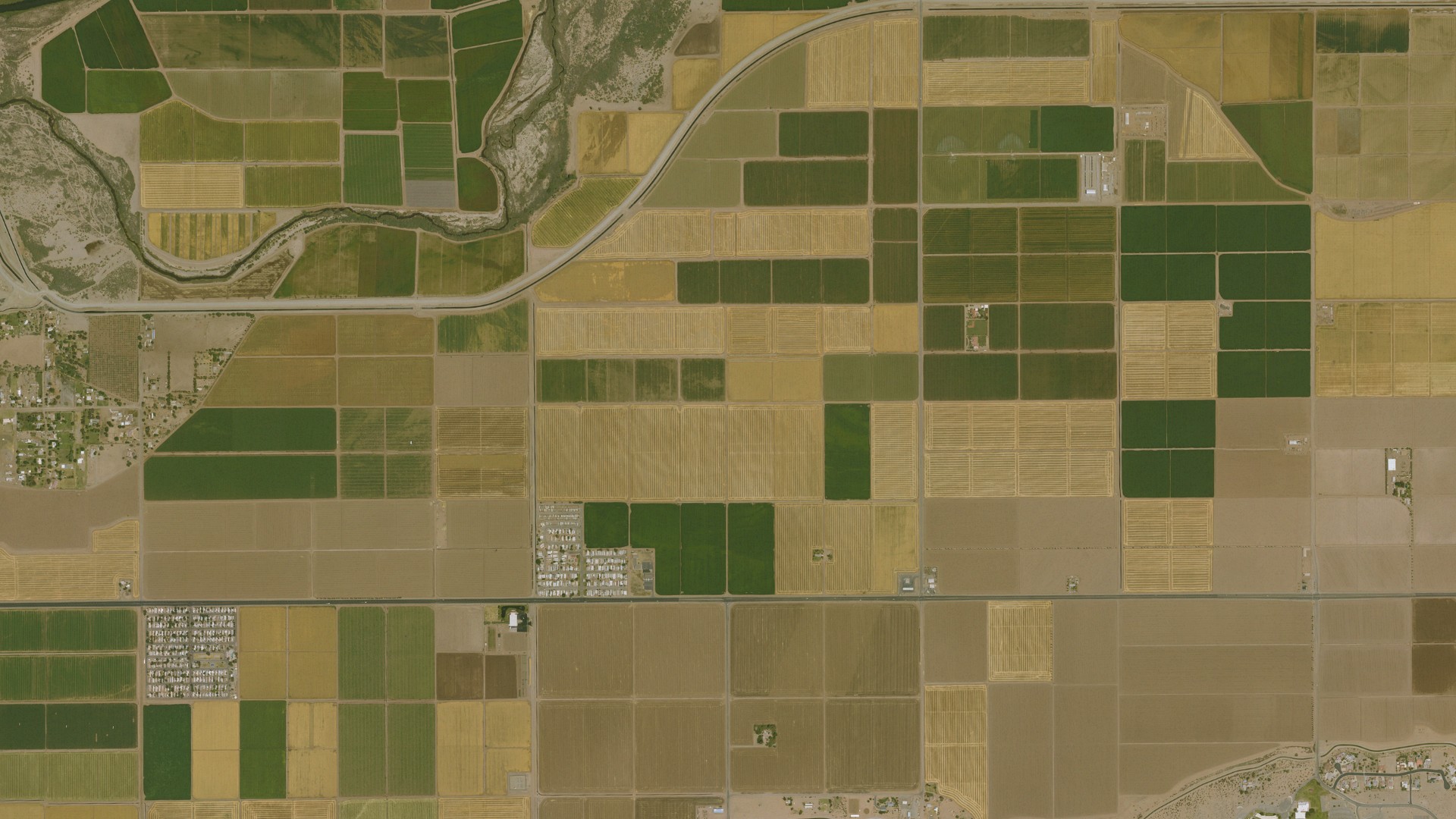 Natural-color aerial photograph of land around El Prado Estates, Arizona