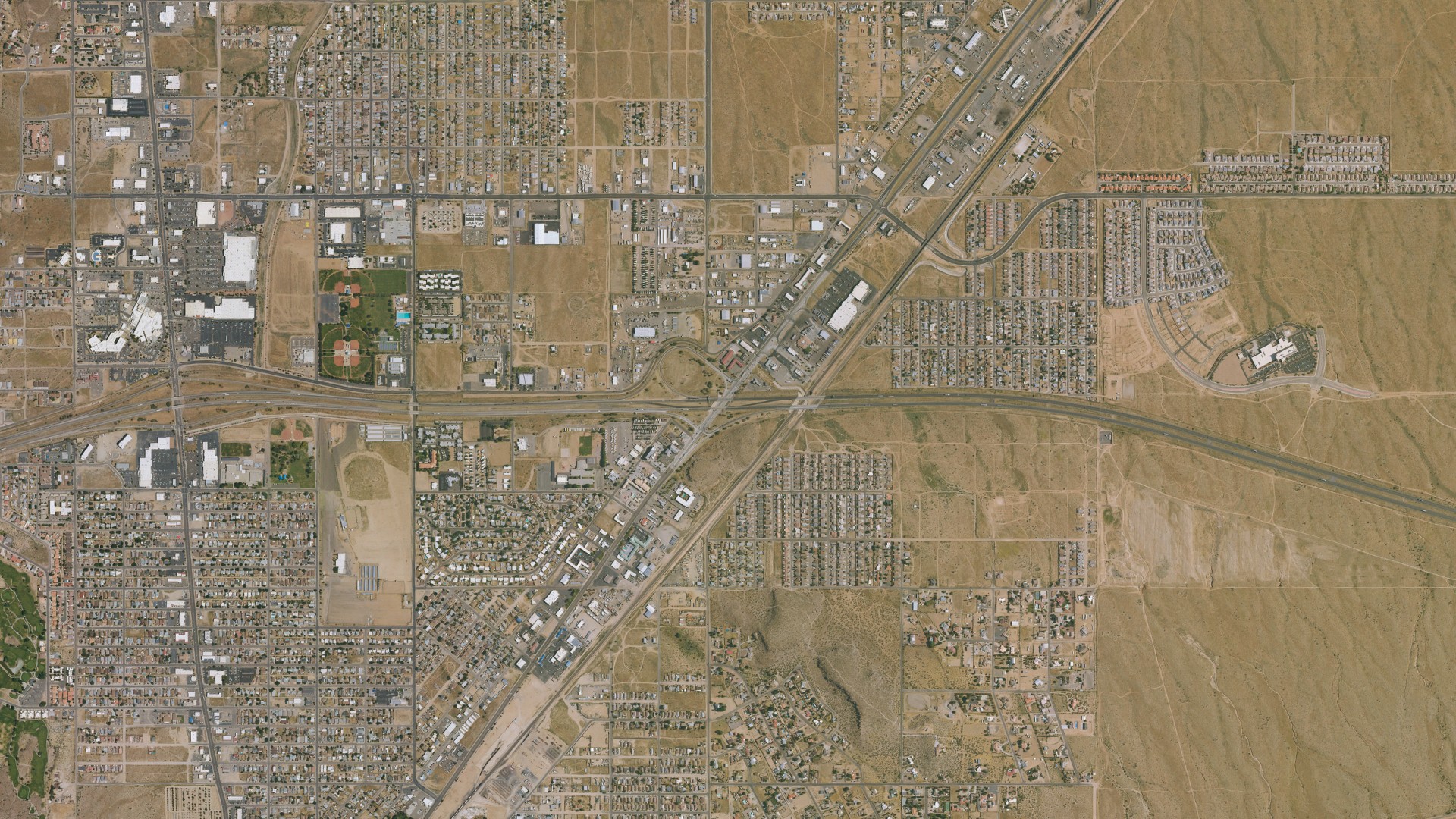 Natural-color aerial photograph of land around Kingman, Arizona