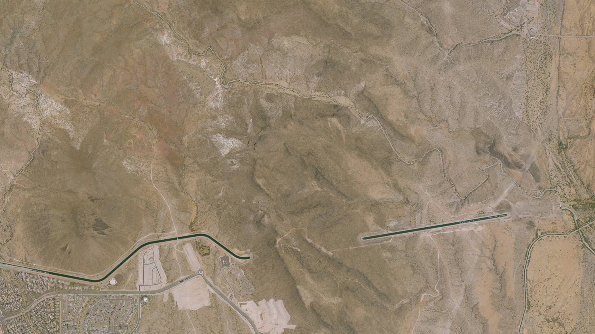 Natural-color aerial photograph of land around Peoria, Arizona