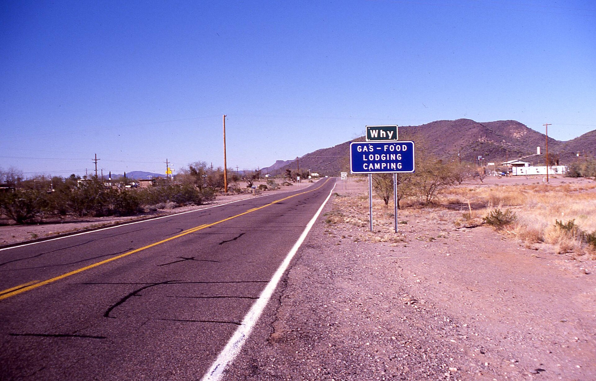 Ortseingang von im Pima County im Südwesten des US-Bundesstaates Arizona. — Why, Arizona