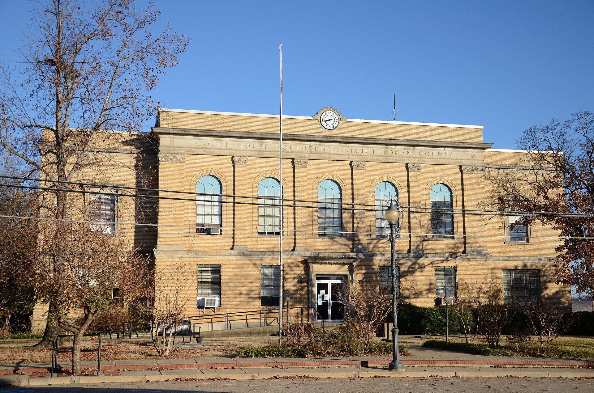 Logan County Courthouse, Southern Judicial District, Southeastern corner of the junction of 4th and N. Broadway Sts. Booneville — Arkansas