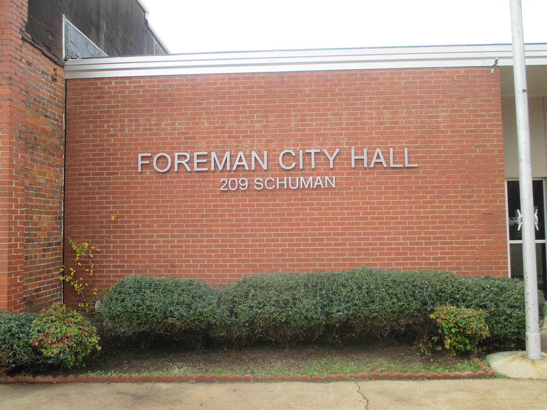 I took photo with Canon camera of City Hall in Foreman, AR — Arkansas