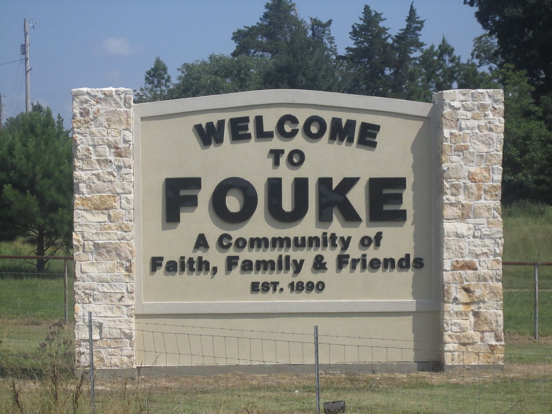 I took photo with Canon camera on June 9, 2012, in Fouke, AR.Billy Hathorn (talk) 02:57, 28 June 2012 (UTC) — Arkansas