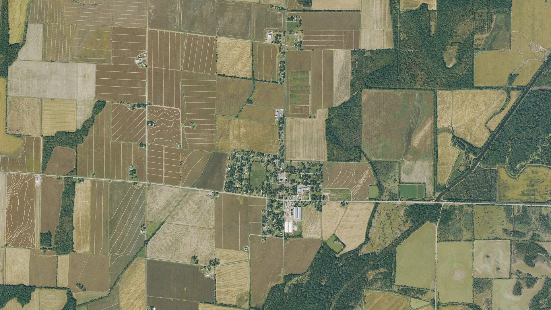 Natural-color aerial photograph of land around Grubbs, Arkansas