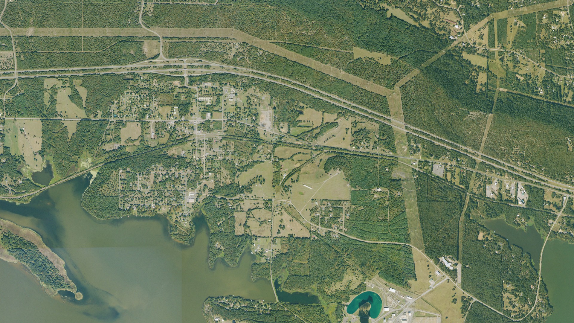 Natural-color aerial photograph of land around London, Arkansas
