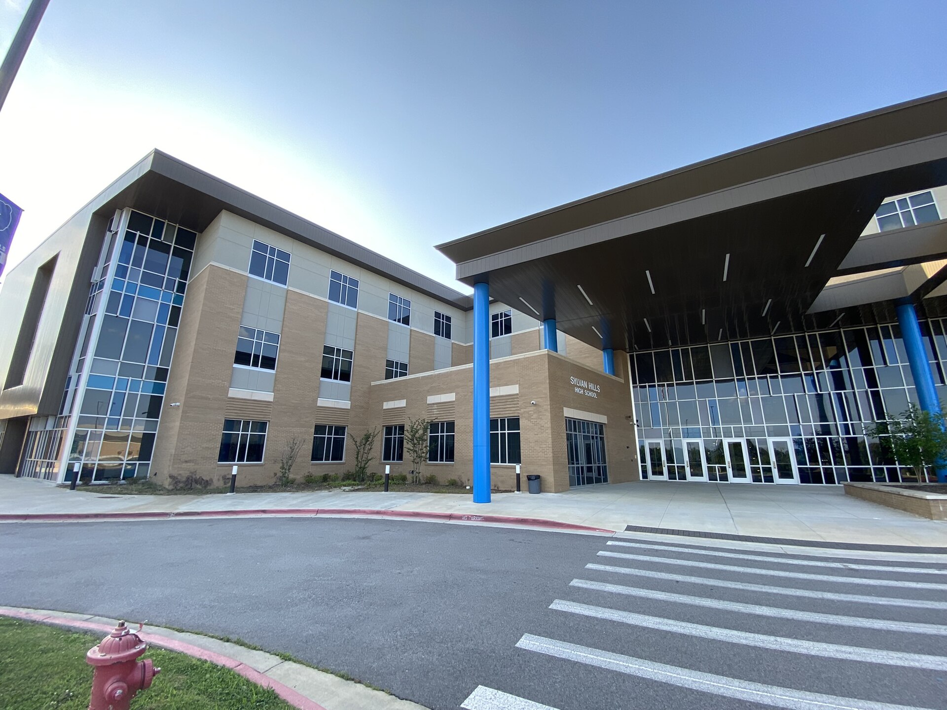 Exterior photo multi sided, academic building of Sylvan Hills High School — Sherwood, Arkansas