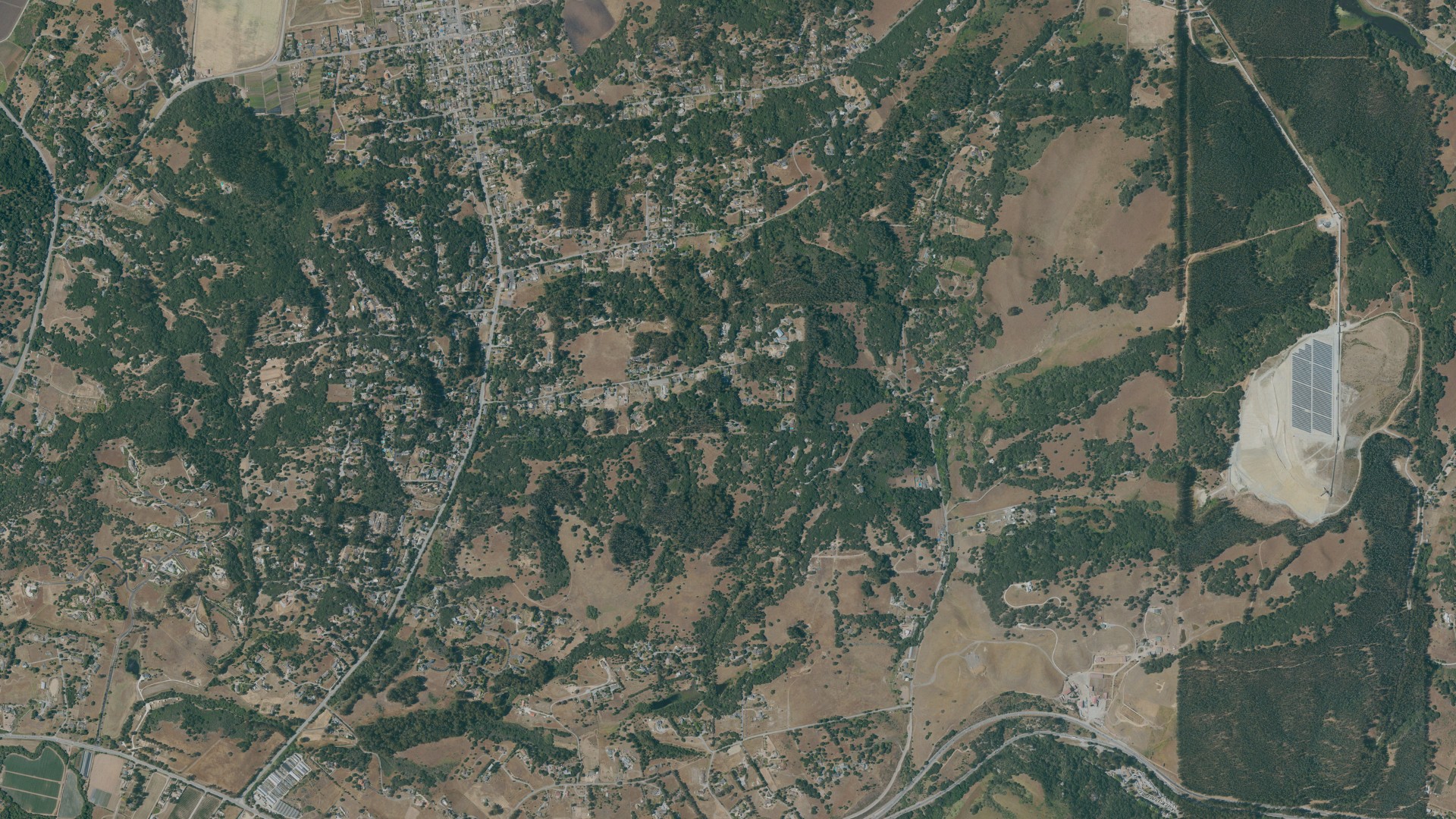 Natural-color aerial photograph of land around Aromas, California