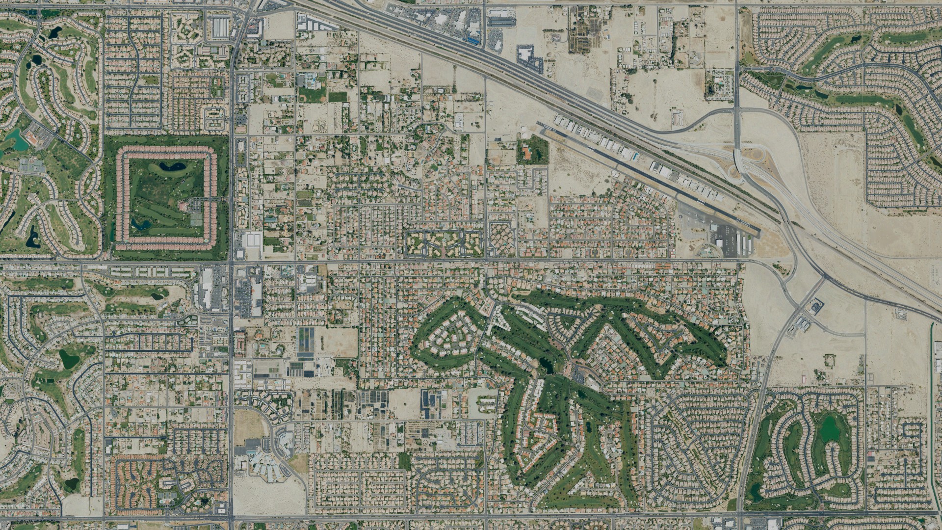 Natural-color aerial photograph of land around Bermuda Dunes, California