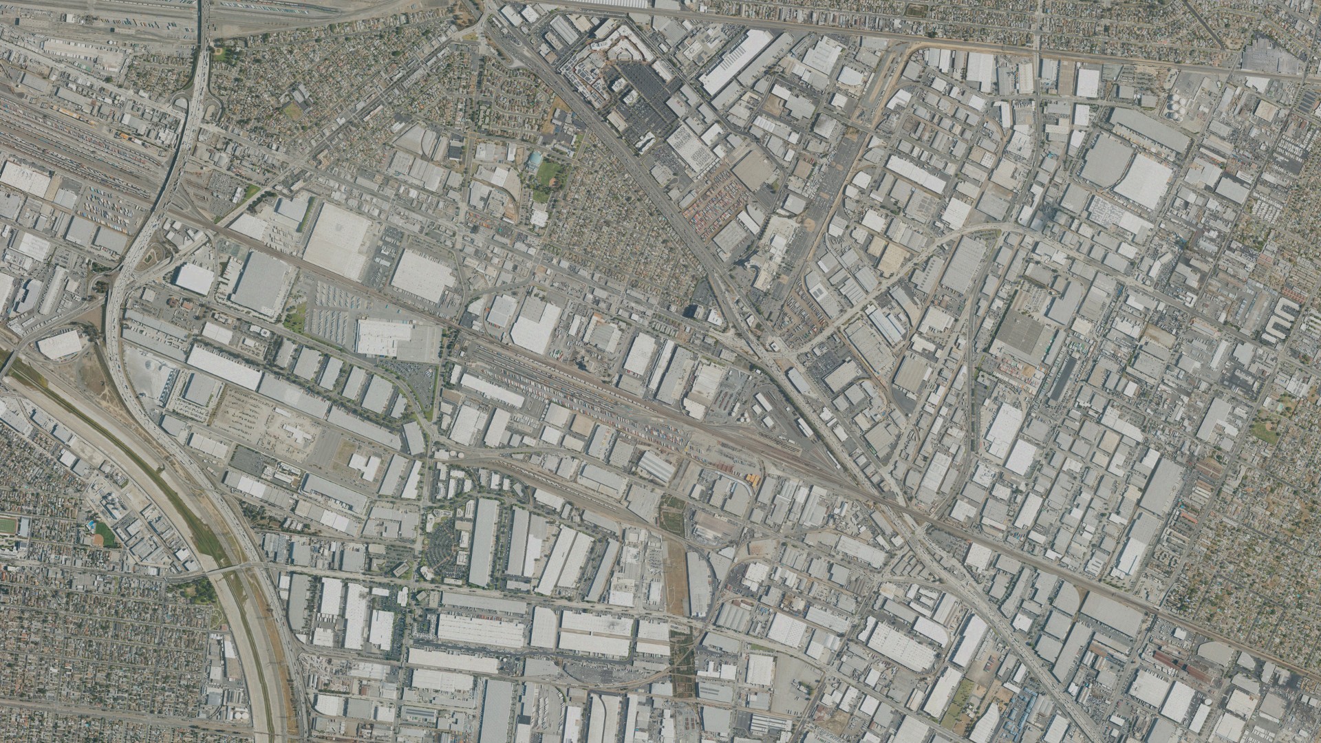 Natural-color aerial photograph of land around Commerce, California