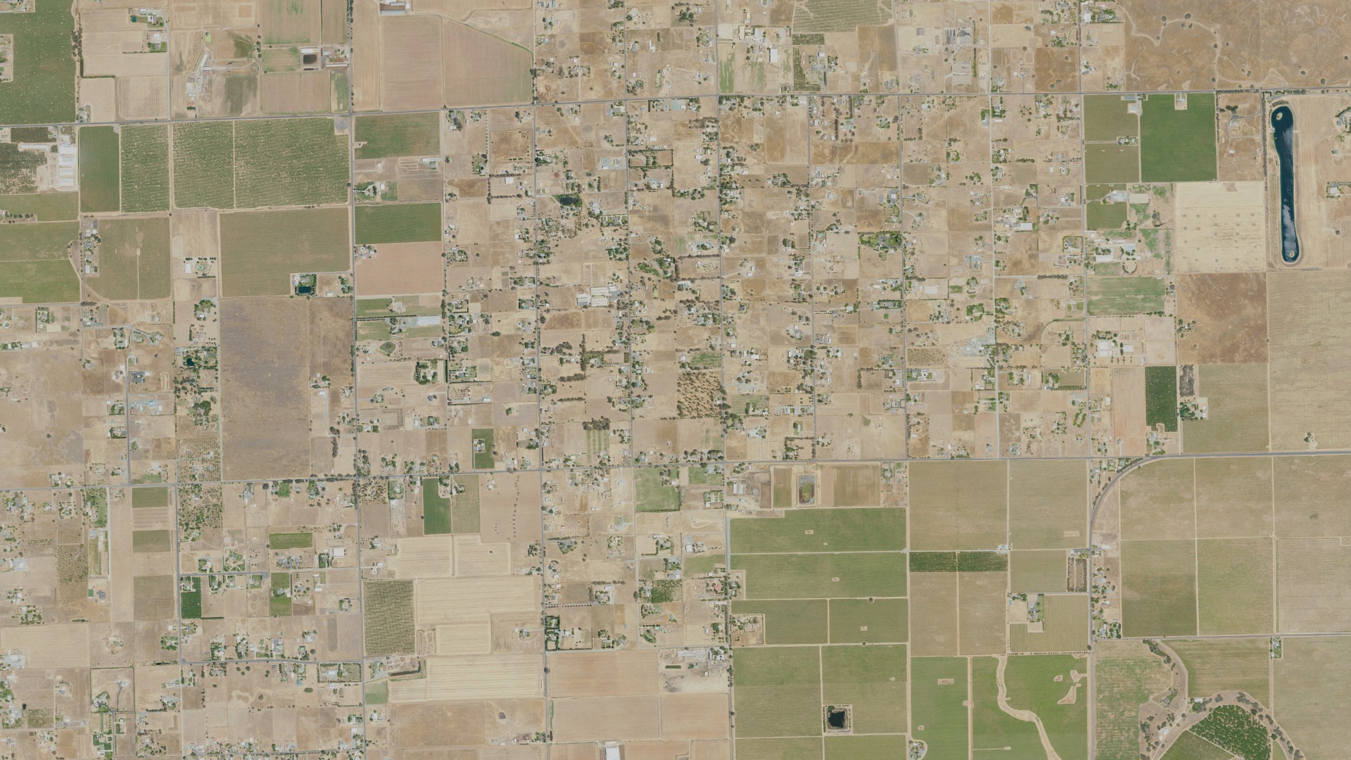 Natural-color aerial photograph of land around Dogtown, California