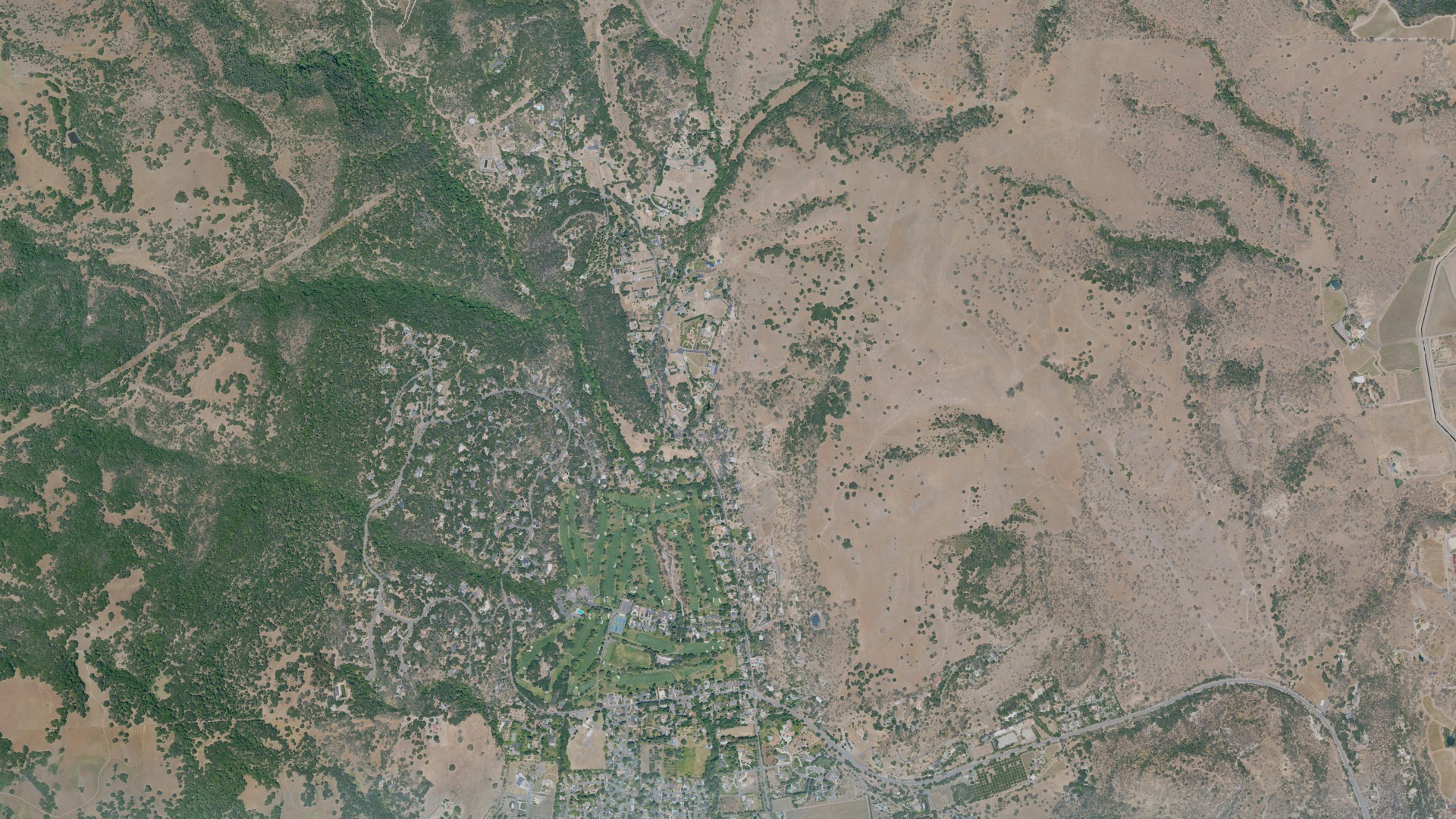 Natural-color aerial photograph of land around Green Valley, California