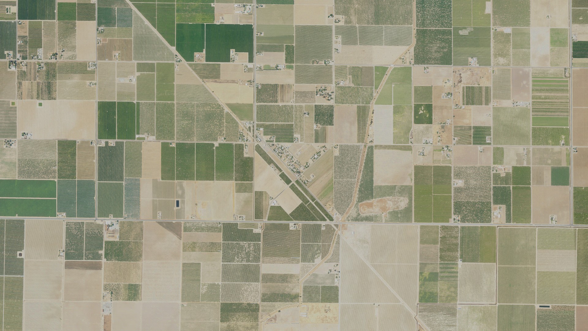 Natural-color aerial photograph of land around Monson, California