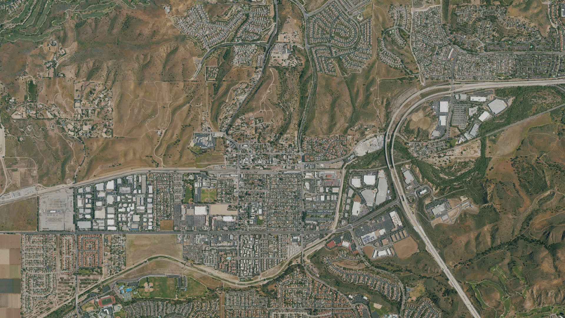 Natural-color aerial photograph of land around Moorpark, California
