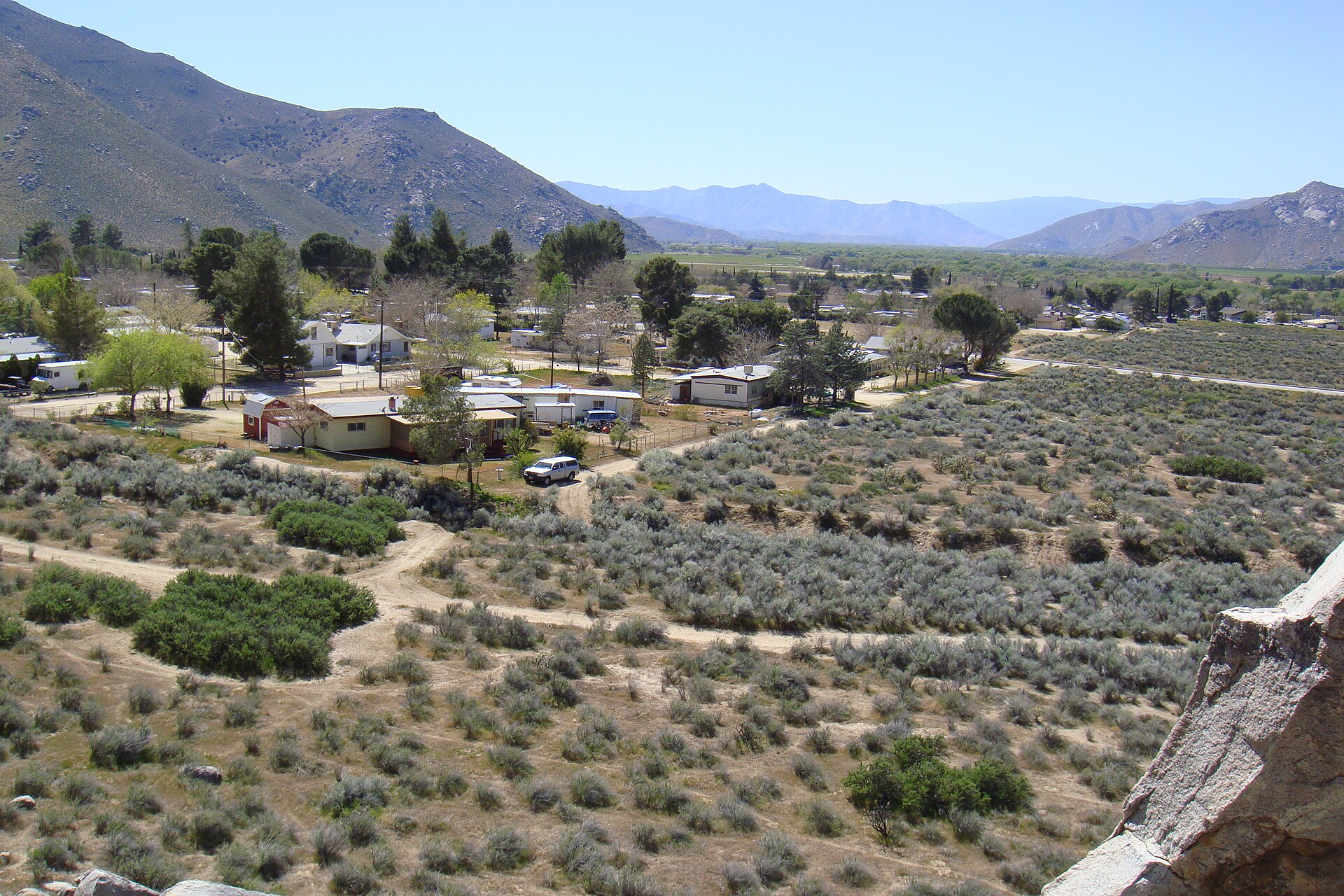 An overview of Onyx, California.