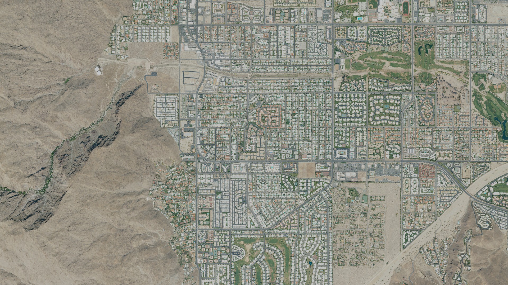 Natural-color aerial photograph of land around Palm Springs, California