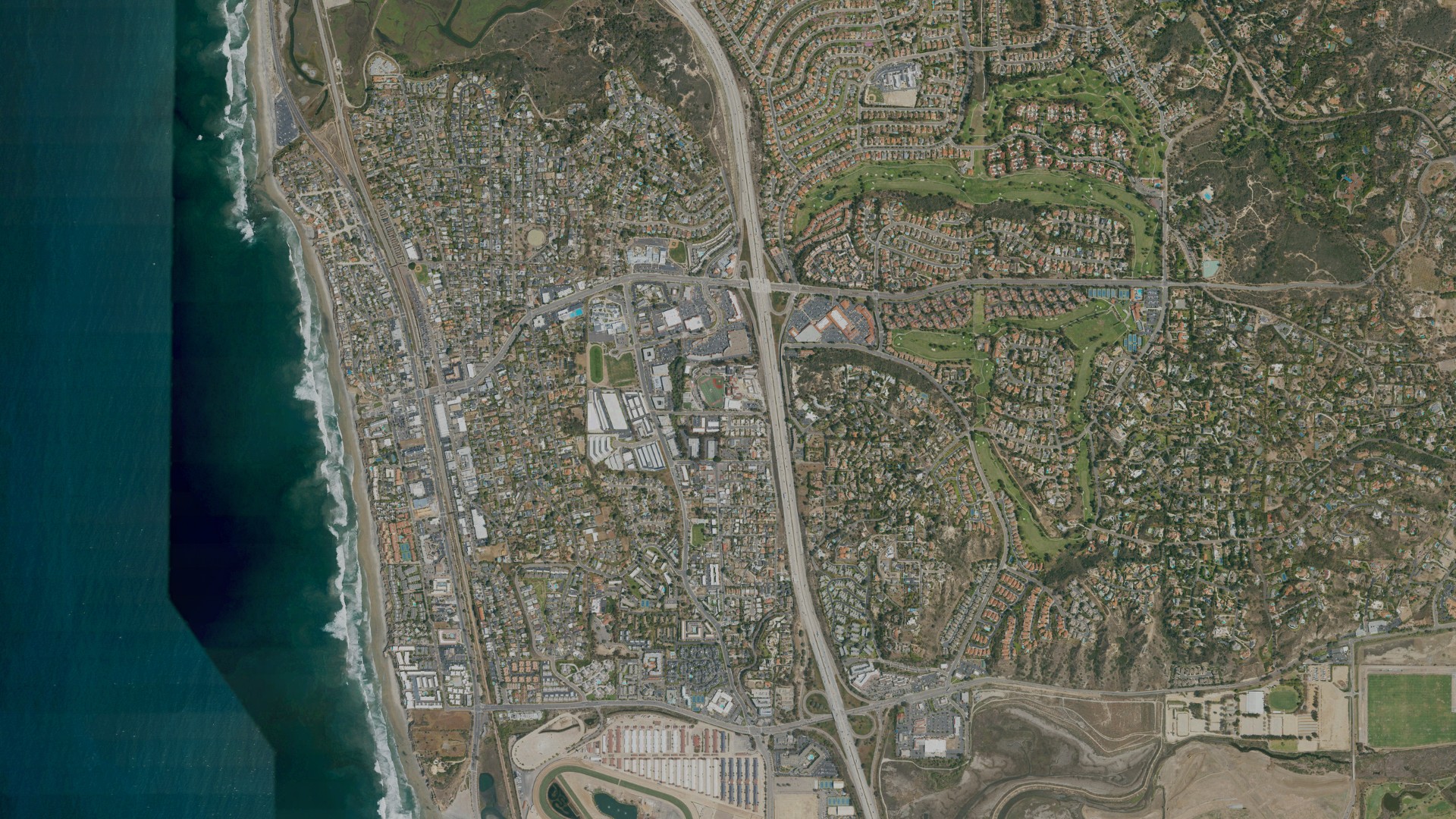 Natural-color aerial photograph of land around Solana Beach, California