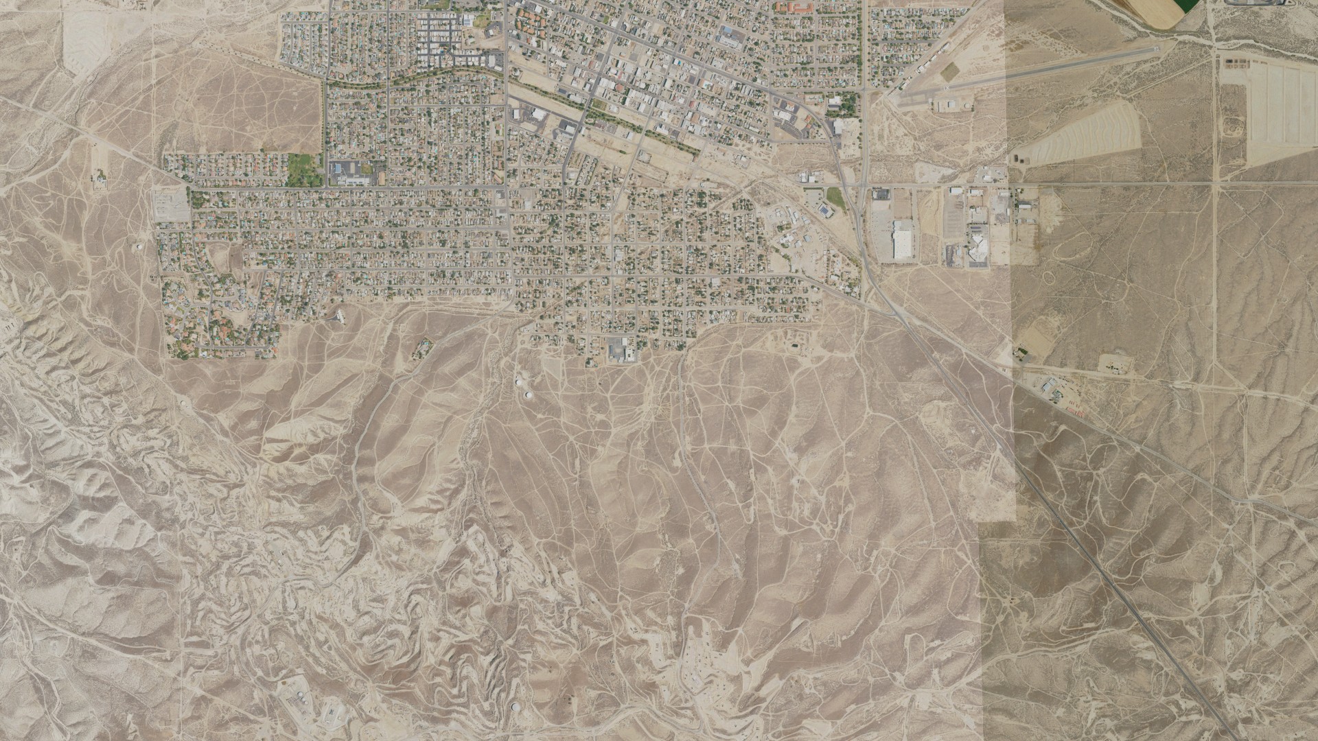 Natural-color aerial photograph of land around South Taft, California