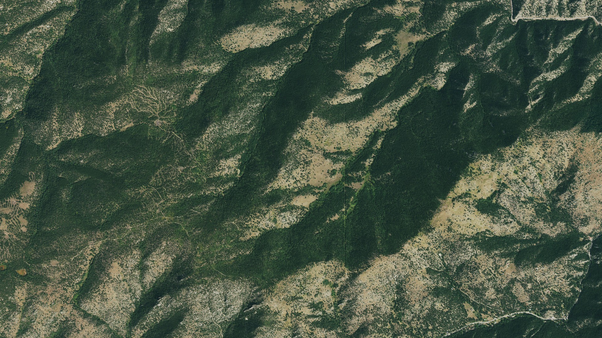 Natural-color aerial photograph of land around Boulder County, Colorado