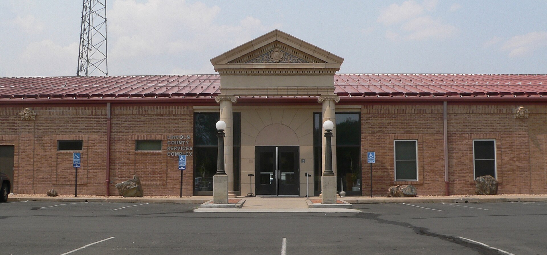 Main entrance of Lincoln County courthouse in Hugo, Colorado.