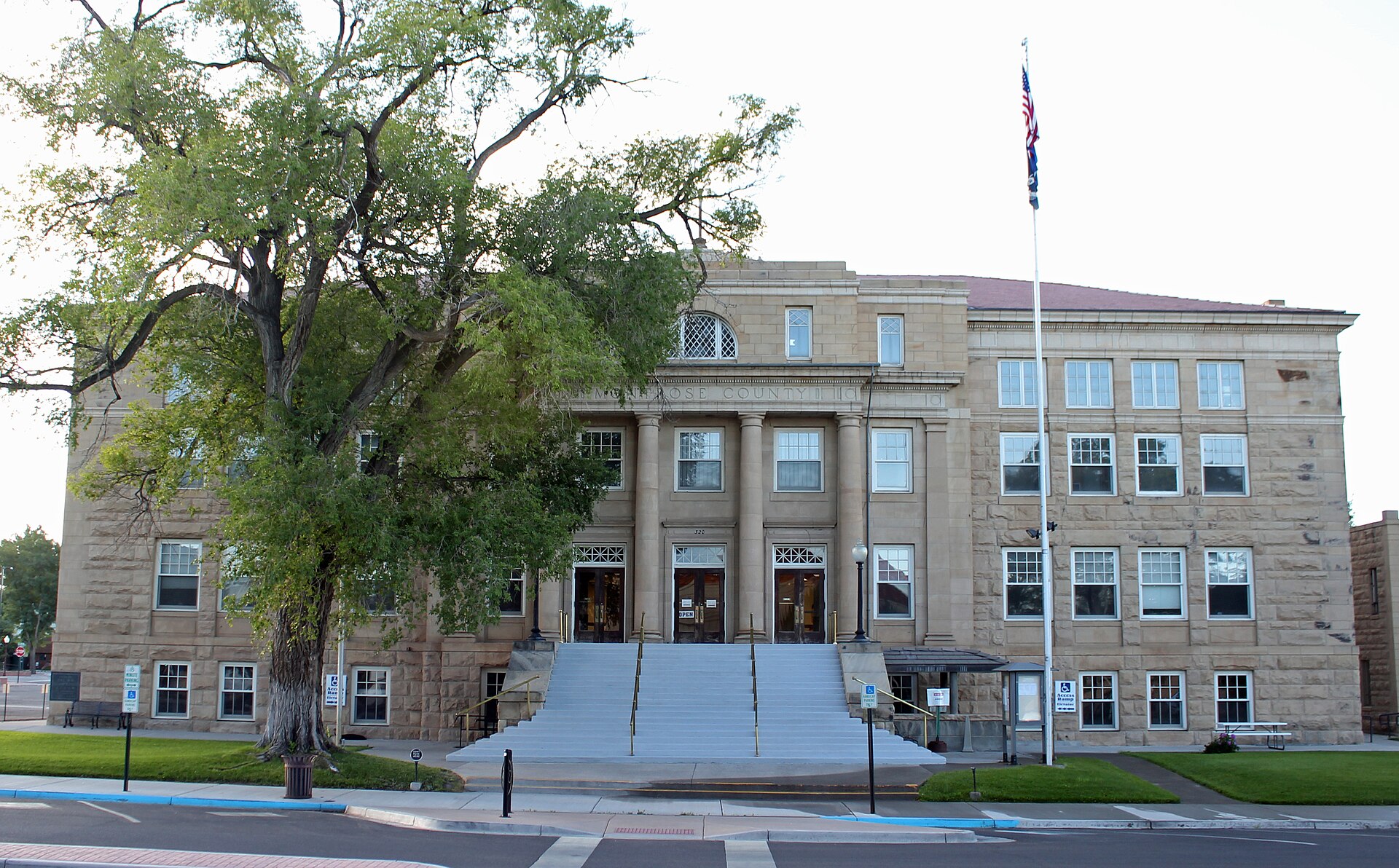 The Montrose County Courthouse, located at 320 South 1st Street in Montrose, Colorado. The building is listed on the National Register of Historic Places.