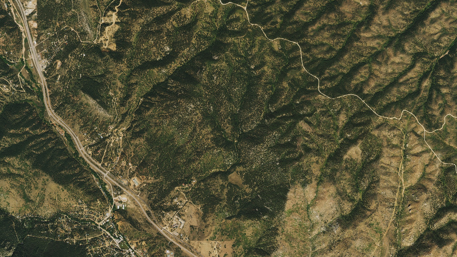 Natural-color aerial photograph of land around Cascade-Chipita Park, Colorado