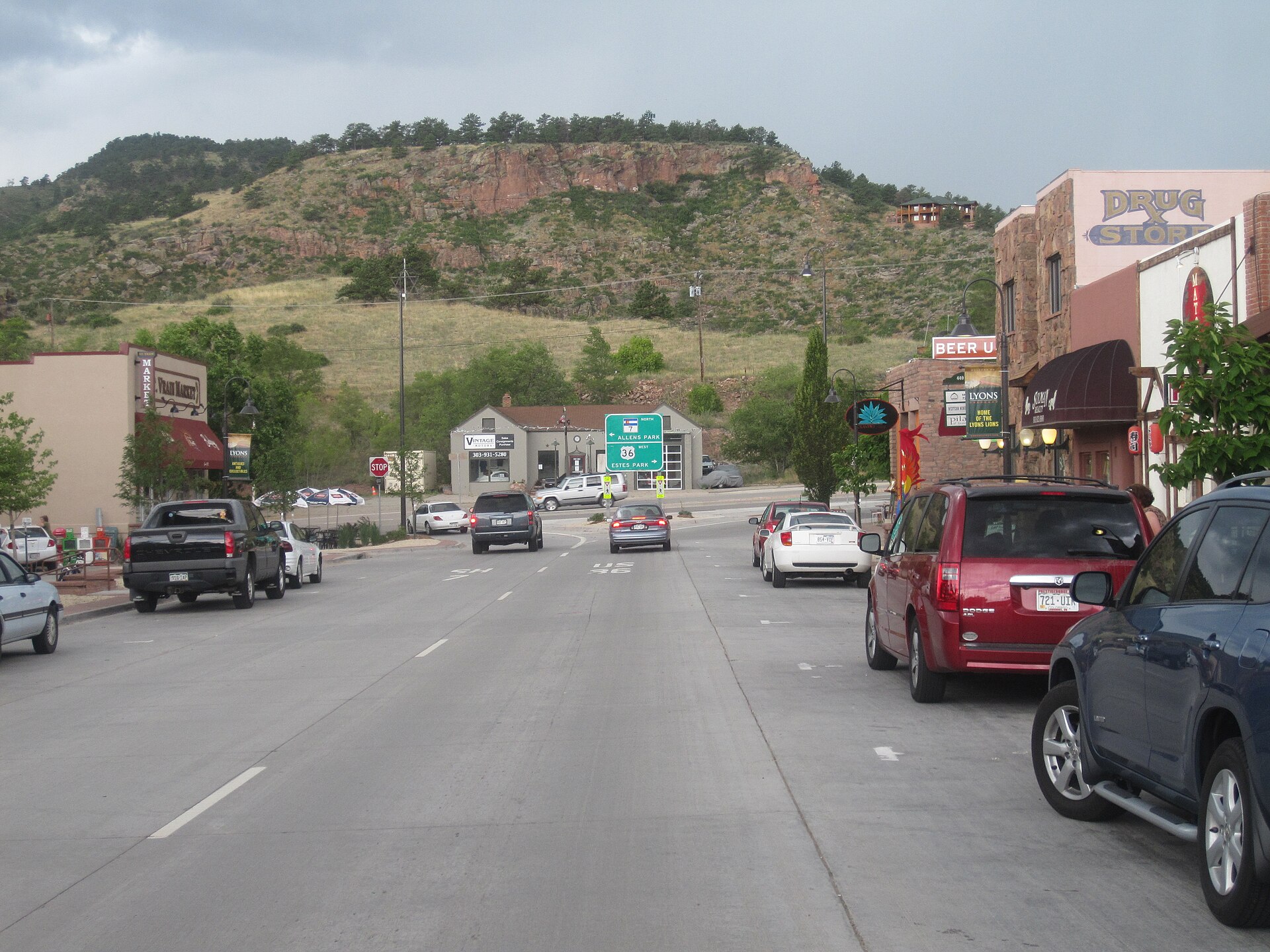 I took photo with Canon camera in Lyons, CO. — Colorado