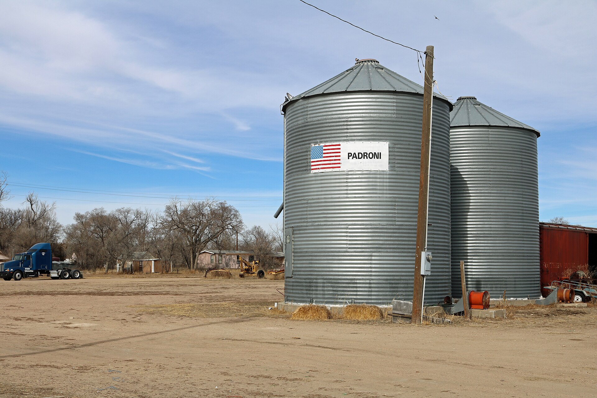 Padroni, Colorado in Logan County. The picture shows two grain silos in Padroni.
