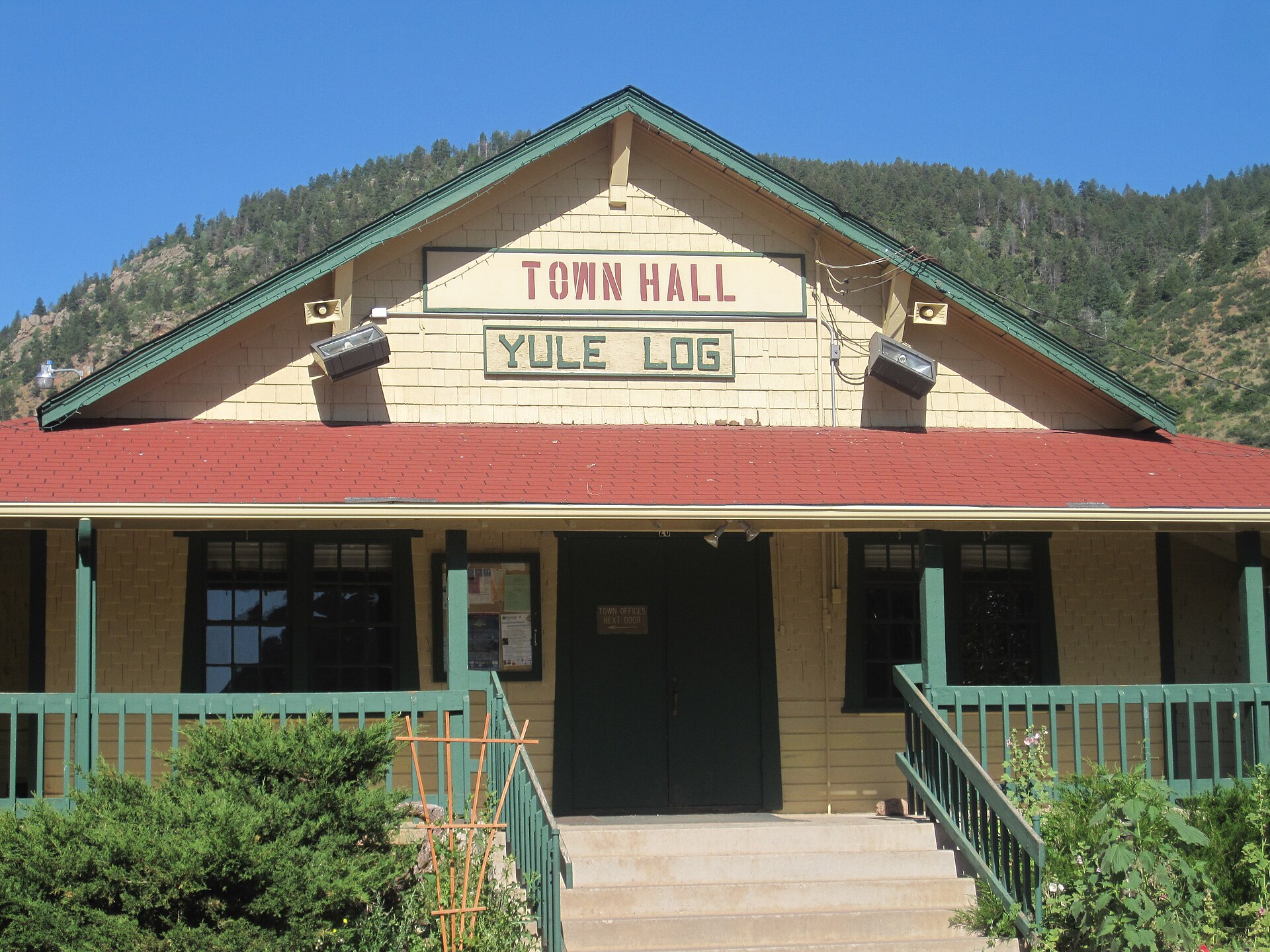 I took photo with Canon camera in Palmer Lake, CO. — Colorado