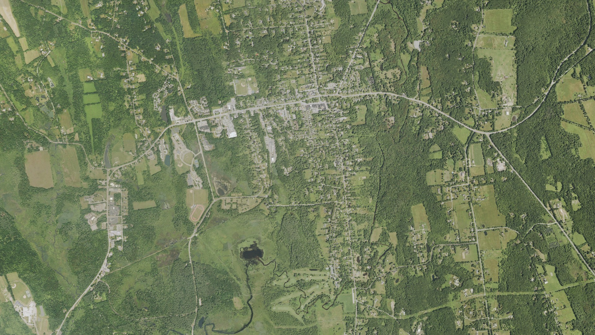 Natural-color aerial photograph of land around Litchfield, Connecticut