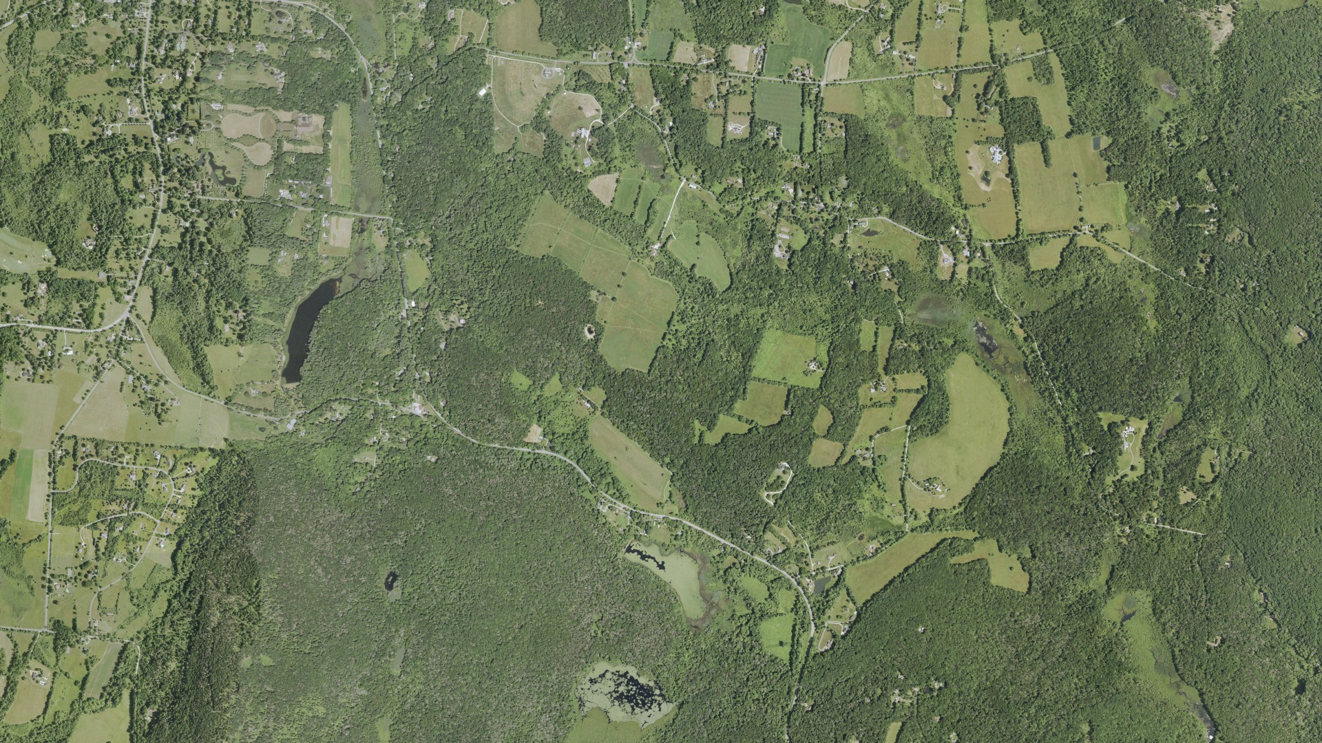 Natural-color aerial photograph of land around Sharon, Connecticut