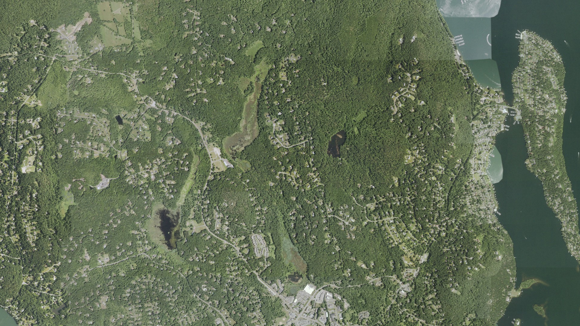 Natural-color aerial photograph of land around New Fairfield, Connecticut