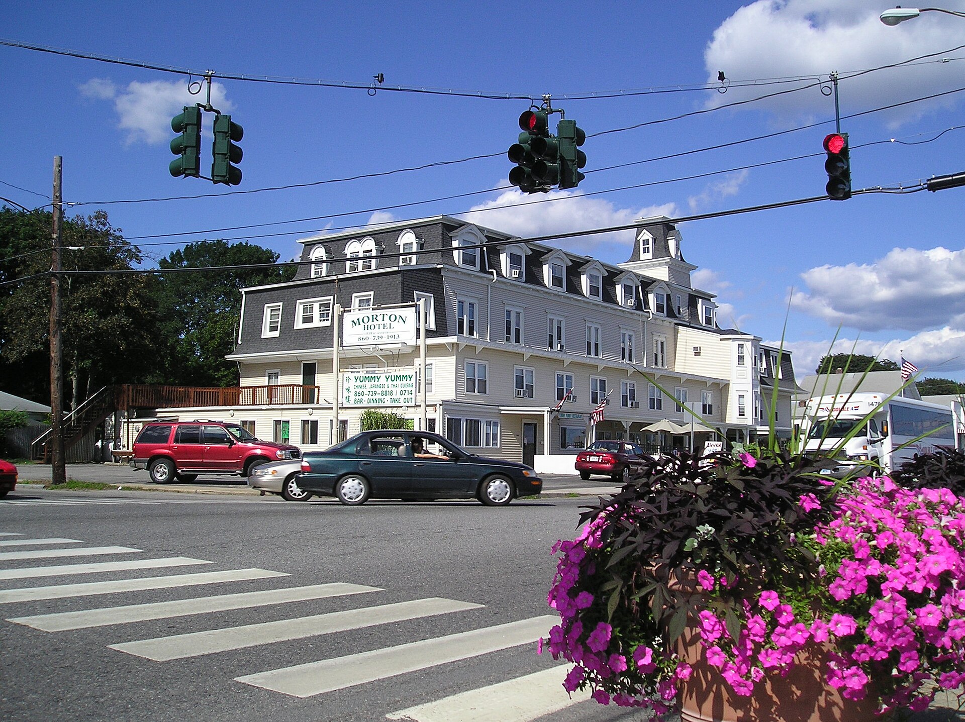 Morton House, a long-time hotel in the village of Niantic, town of East Lyme CT — Connecticut