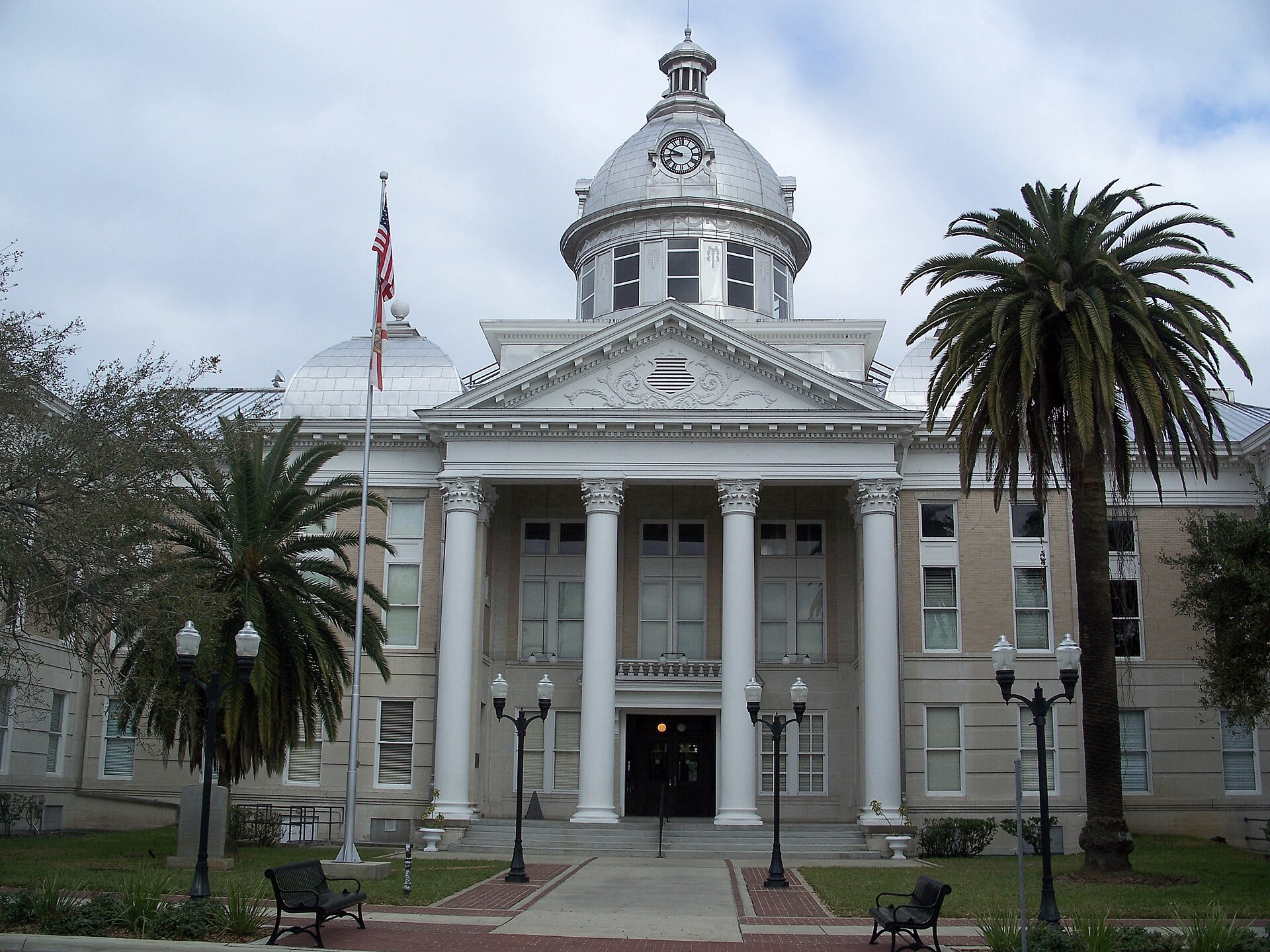 Bartow, Florida: Old Polk County Courthouse, now home to the Polk County Historical Museum.