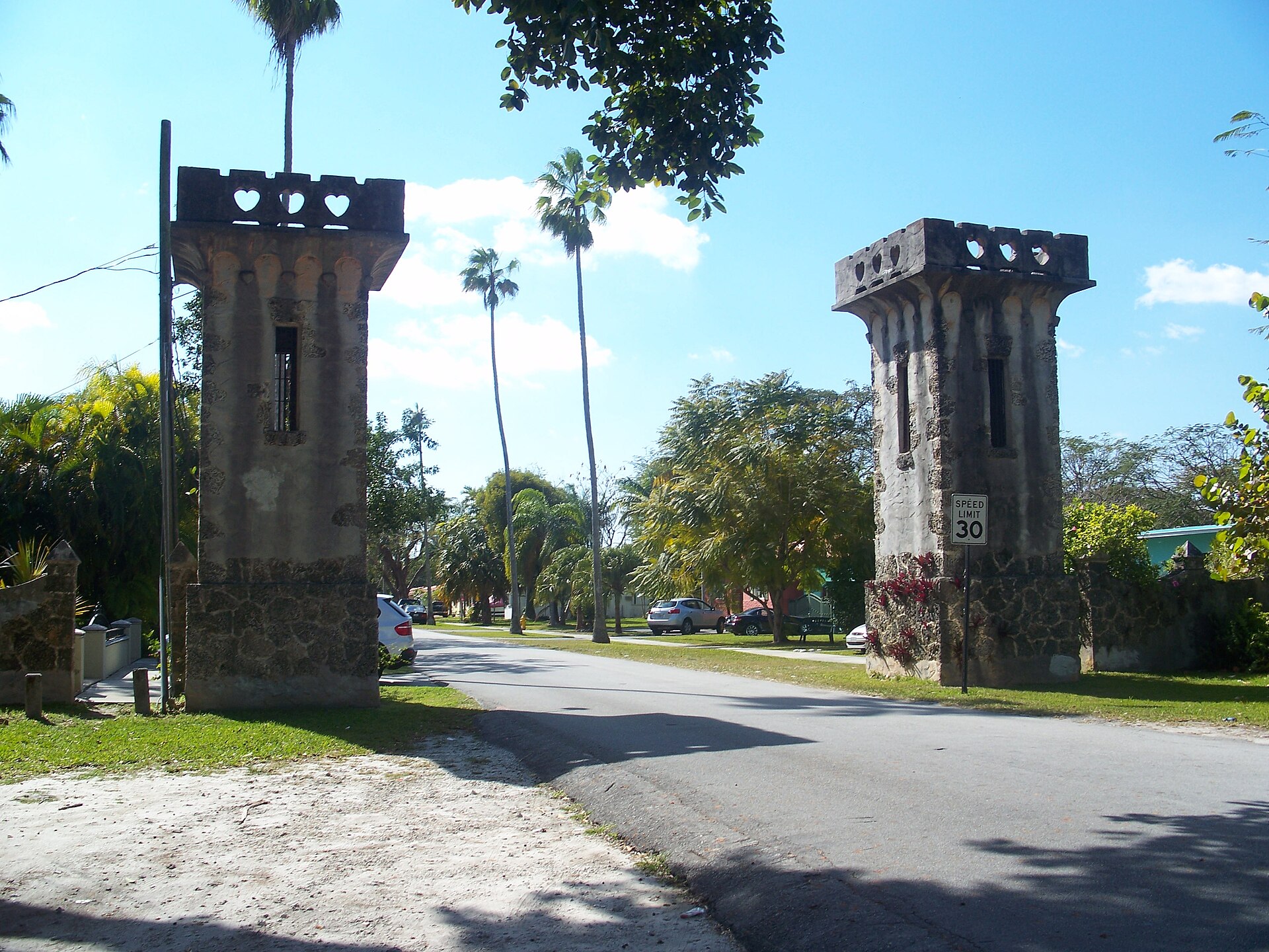 Coral Terrace, Florida: Entrance to Central Miami:
