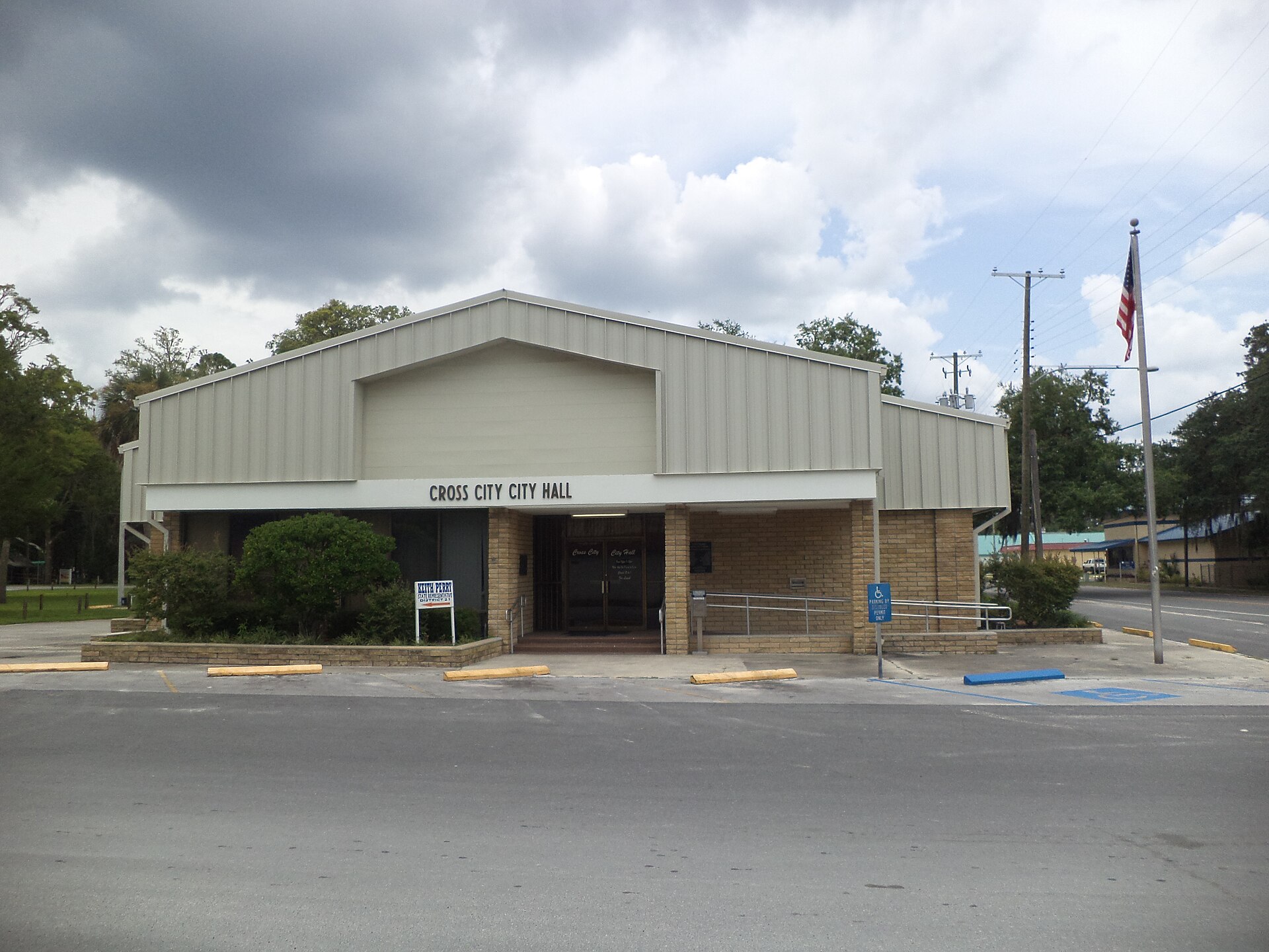 Cross City city hall, 99 NE 210th Ave, Cross City, Dixie County, Florida
