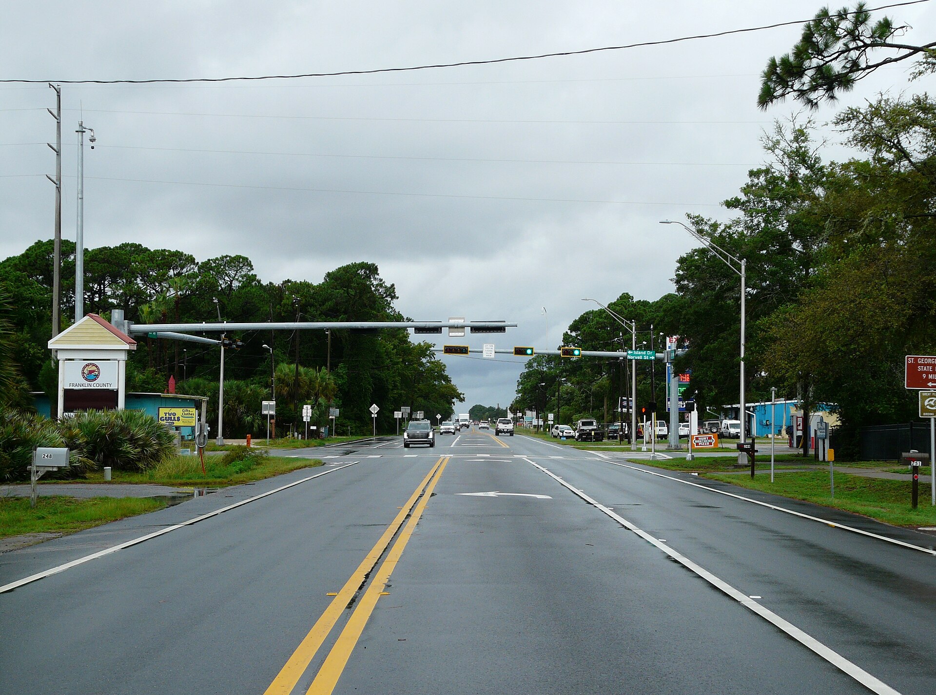 New traffic signal at the intersection of U.S. Route 98/319 and Florida State Road 300 in Eastpoint, Florida.