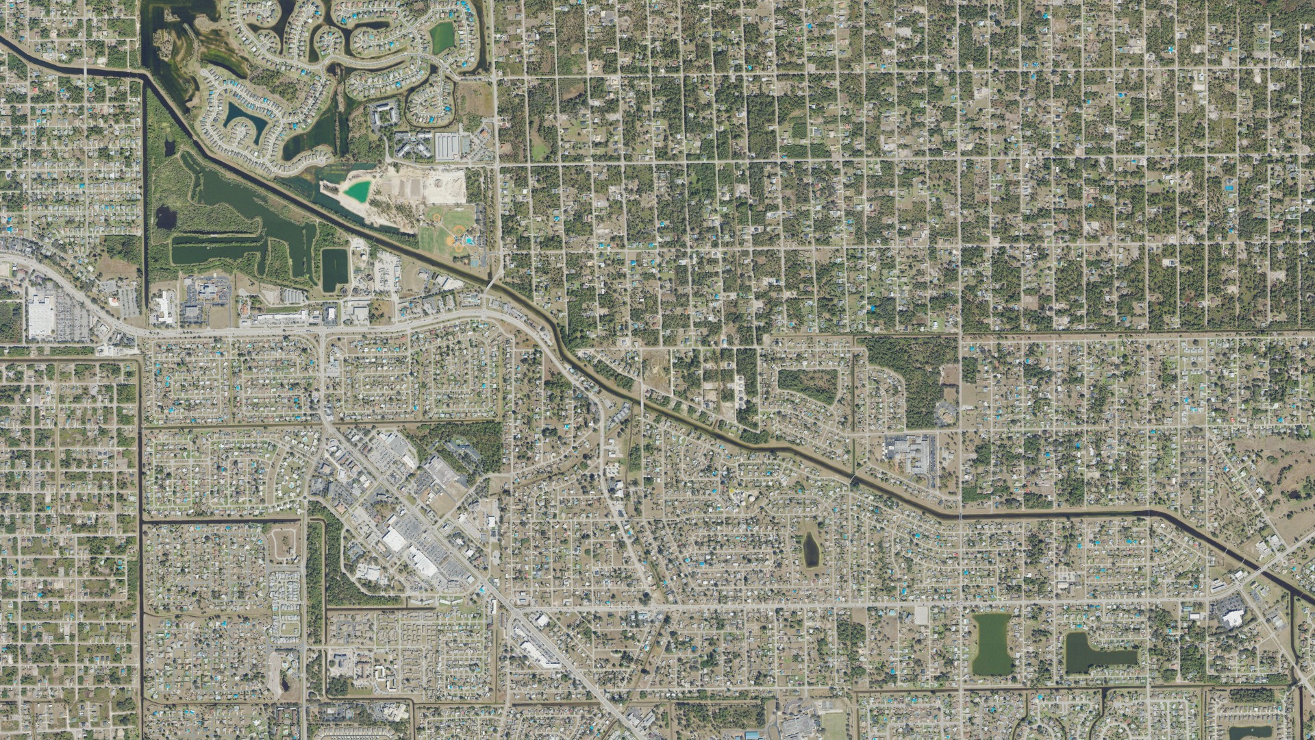 Natural-color aerial photograph of land around Lehigh Acres, Florida