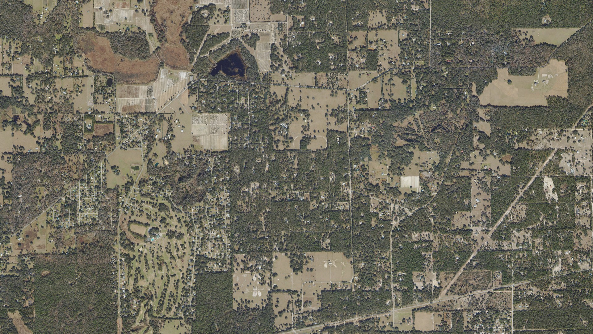 Natural-color aerial photograph of land around North Brooksville, Florida