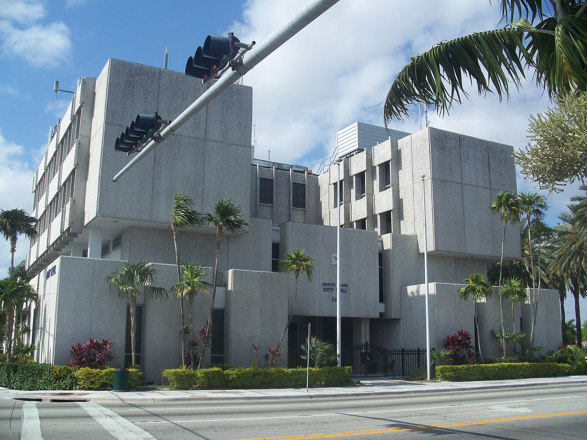 North Miami, Florida: City hall