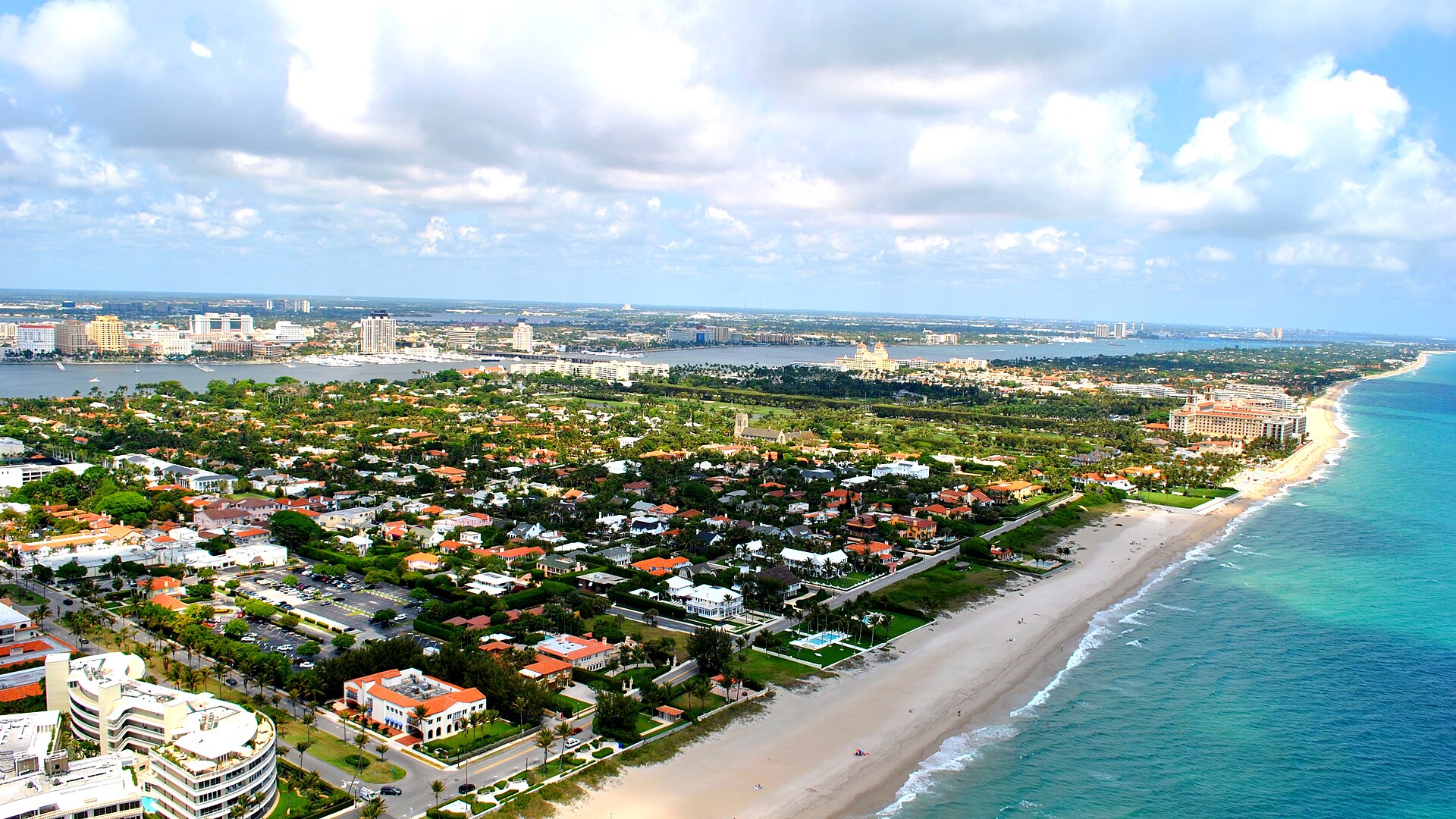 Aerial photograph of the Town of Palm Beach — Florida