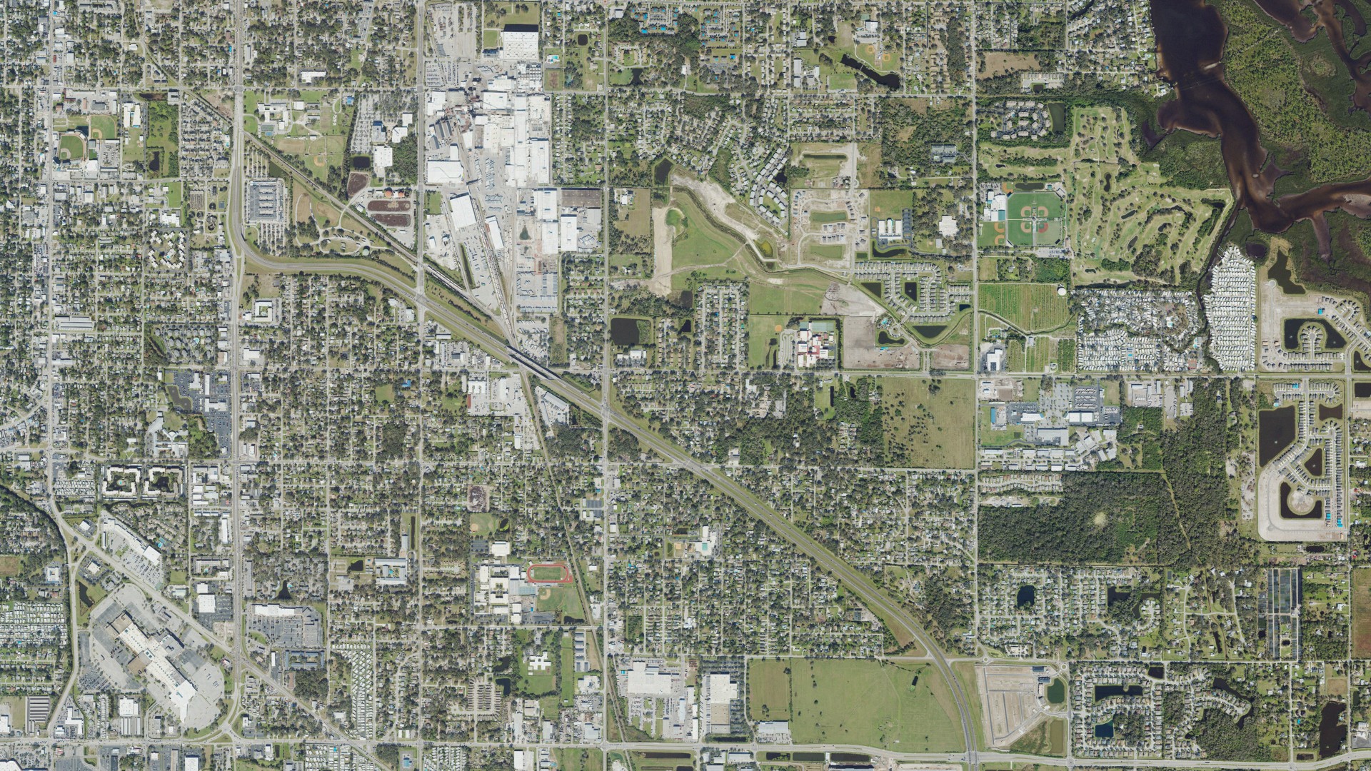 Natural-color aerial photograph of land around Samoset, Florida