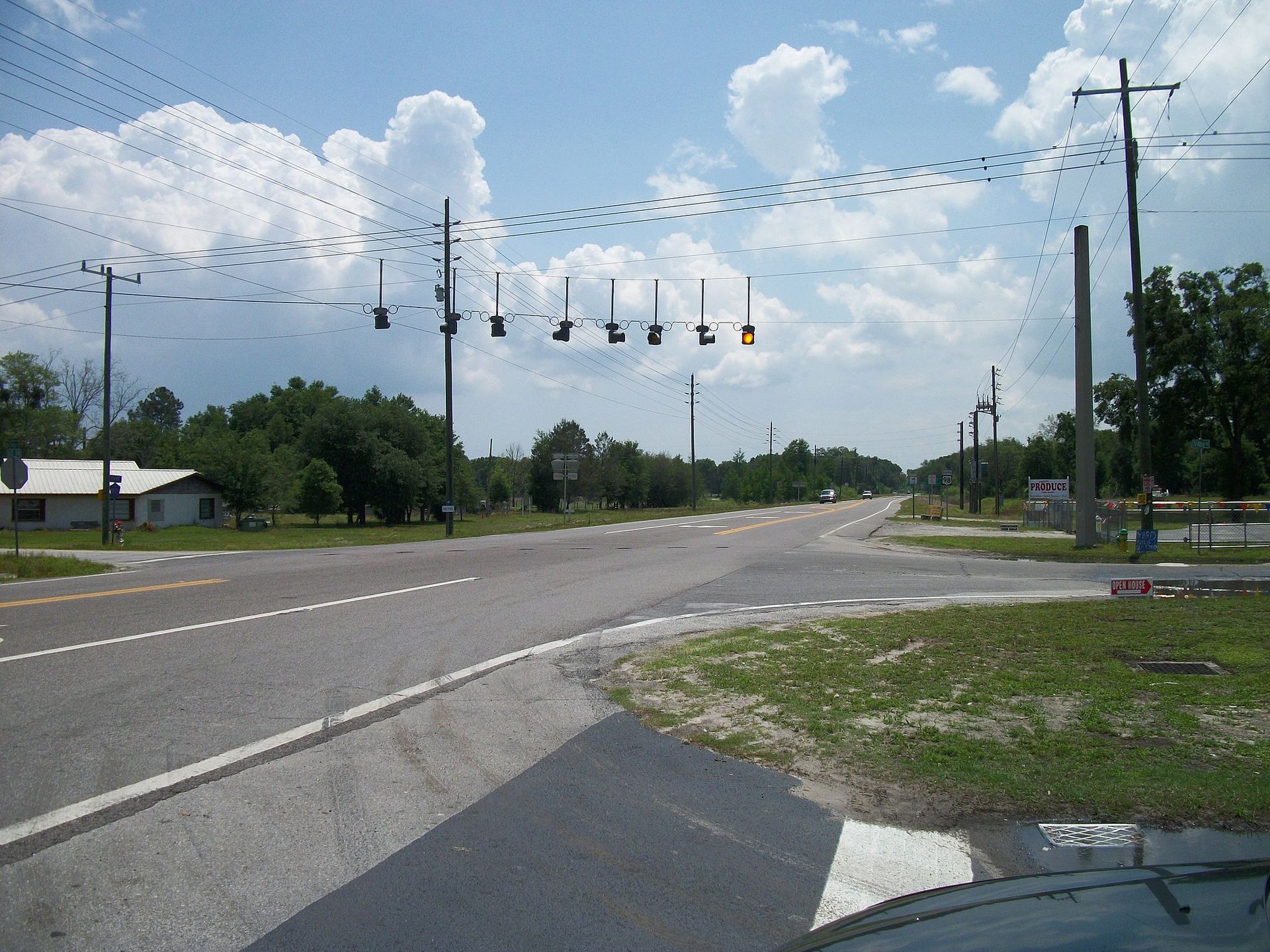 The intersection of U.S. Route 98 and Pasco County Road 575 in Trilby, Florida, looking southeast.